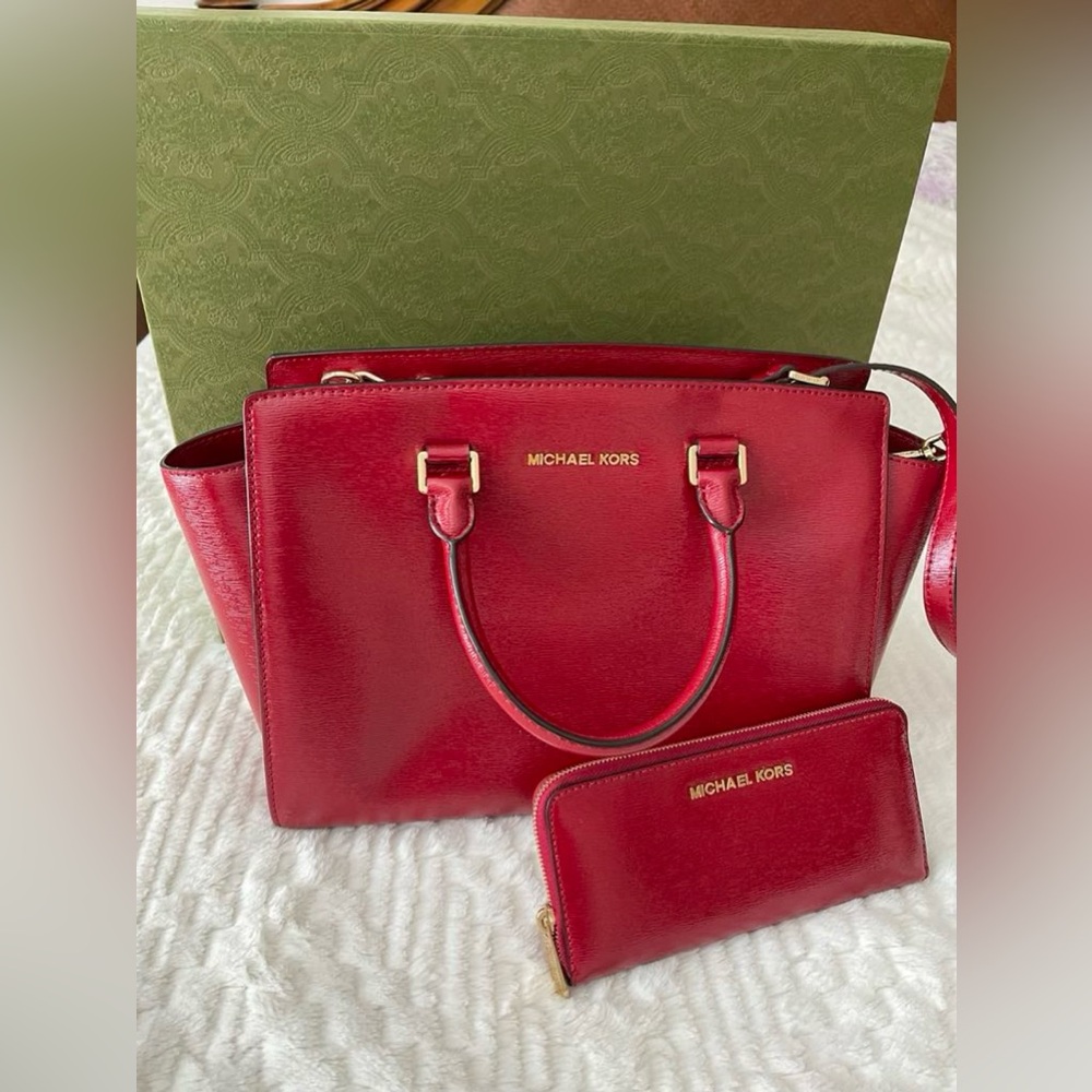 Michael Kors Handbag with wallet